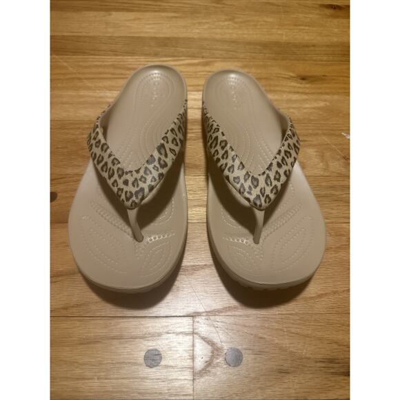 CROCS Women's Kadee II Leopard Flip flop sandals size 11 - Picture 1 of 9